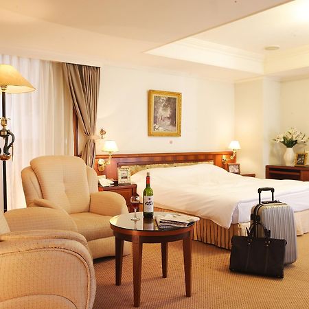 Kingdom Hotel Hsinchu Extérieur photo