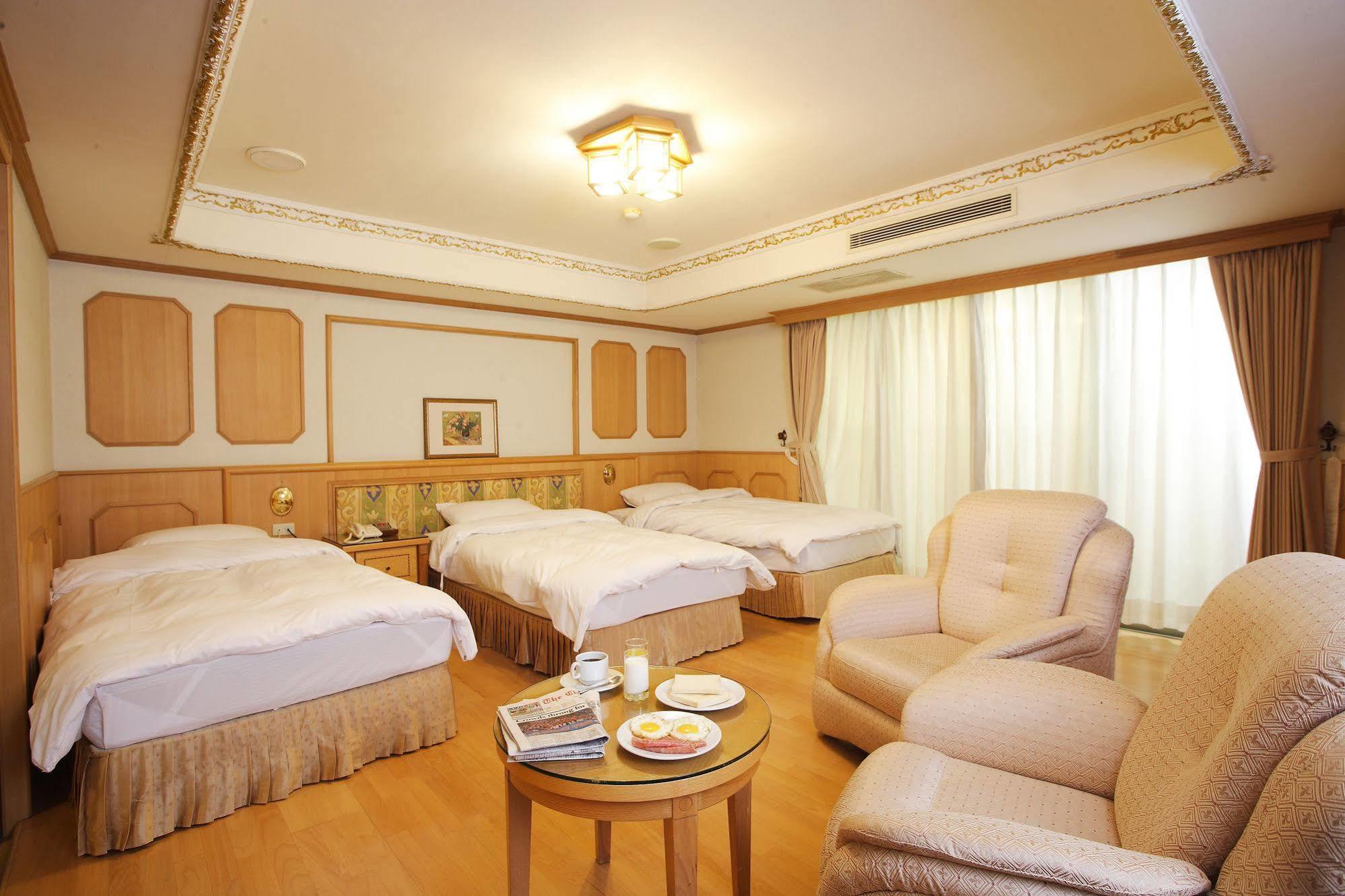 Kingdom Hotel Hsinchu Extérieur photo