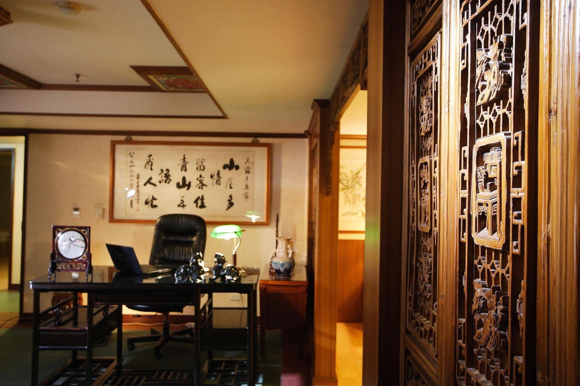 Kingdom Hotel Hsinchu Extérieur photo
