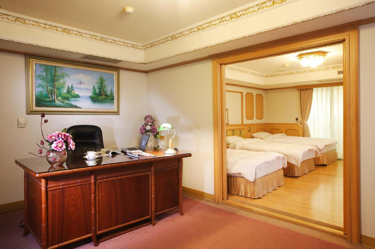 Kingdom Hotel Hsinchu Extérieur photo